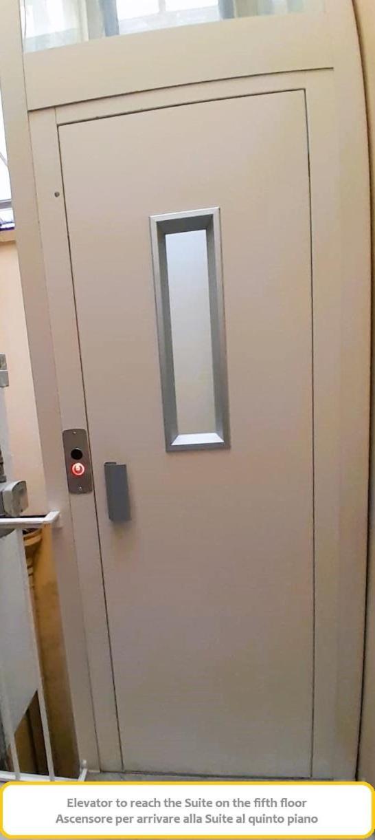 Beverello Suite Napels Buitenkant foto